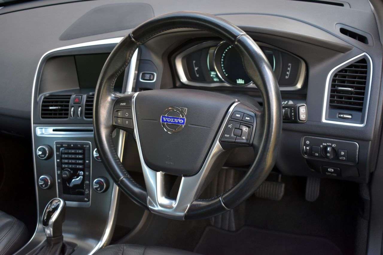 2013 VOLVO XC60 2013 VOLVO XC60