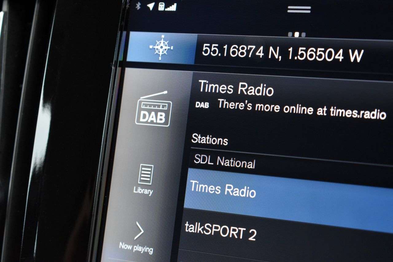 2017 VOLVO V90 2017 VOLVO V90