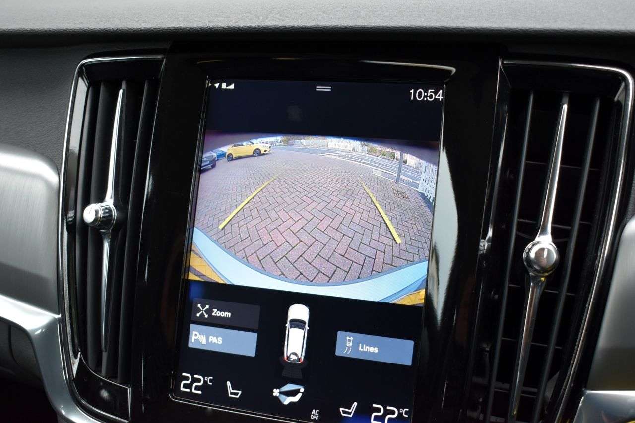 2017 VOLVO V90 2017 VOLVO V90