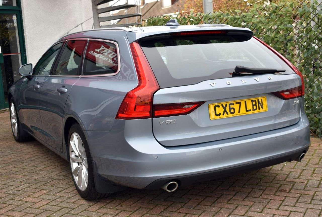 2017 VOLVO V90 2017 VOLVO V90