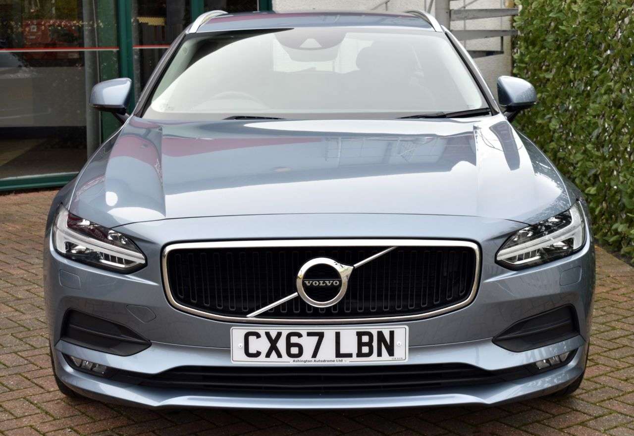 2017 VOLVO V90 2017 VOLVO V90