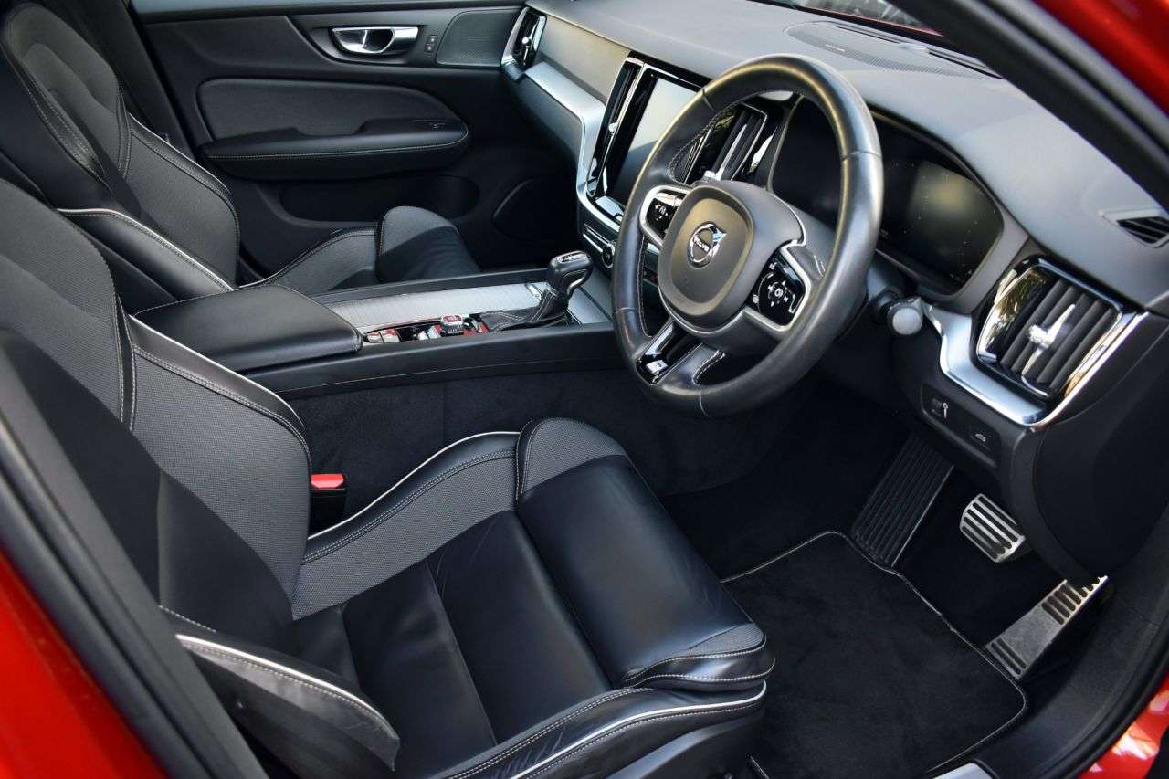 2019 VOLVO S60 2019 VOLVO S60