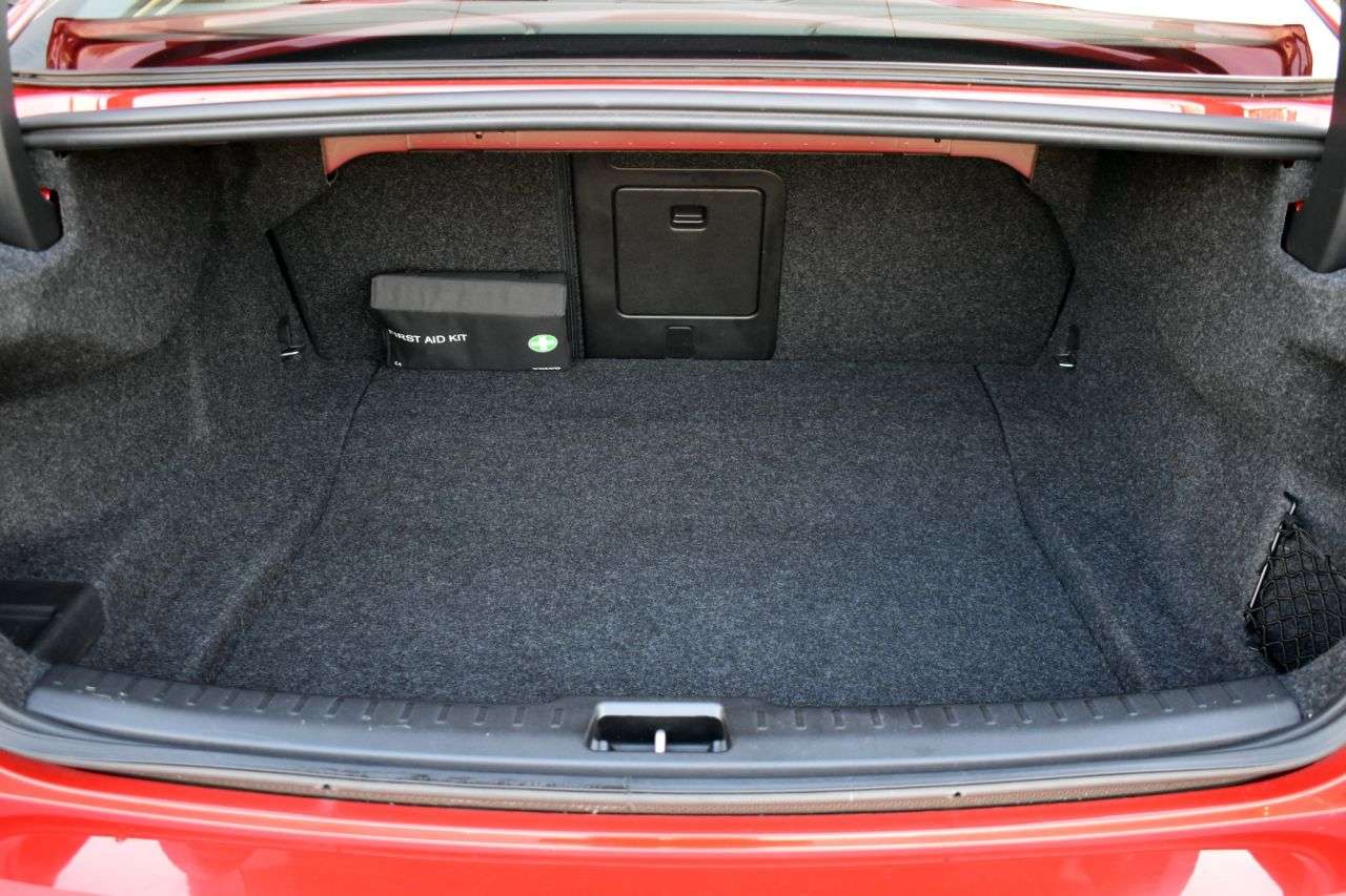 2019 VOLVO S60 2019 VOLVO S60