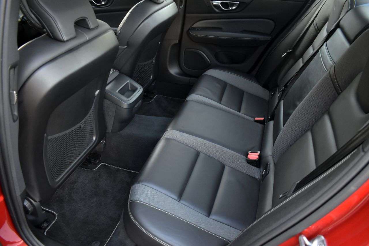 2019 VOLVO S60 2019 VOLVO S60