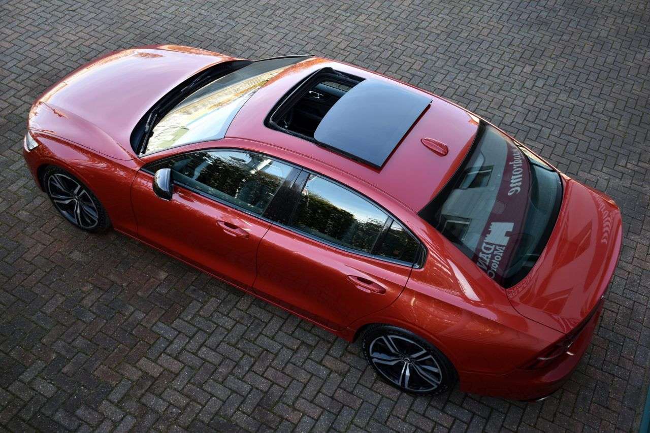 2019 VOLVO S60 2019 VOLVO S60