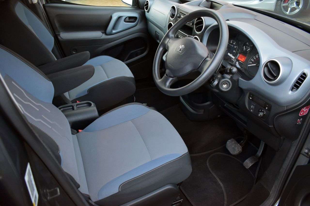 2015 PEUGEOT PARTNER TEPEE 2015 PEUGEOT PARTNER TEPEE