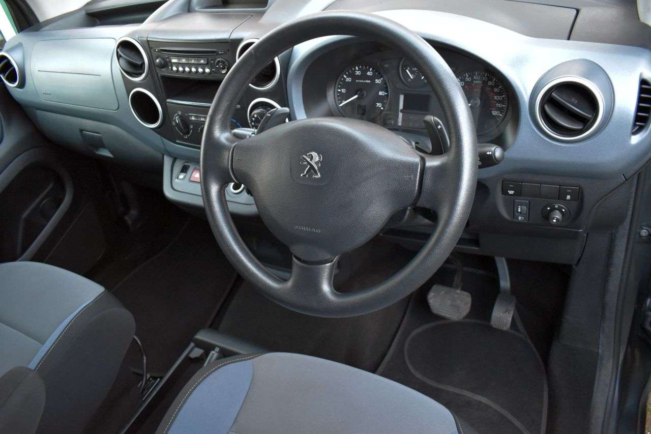 2015 PEUGEOT PARTNER TEPEE 2015 PEUGEOT PARTNER TEPEE