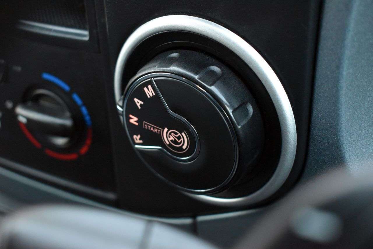 2015 PEUGEOT PARTNER TEPEE 2015 PEUGEOT PARTNER TEPEE