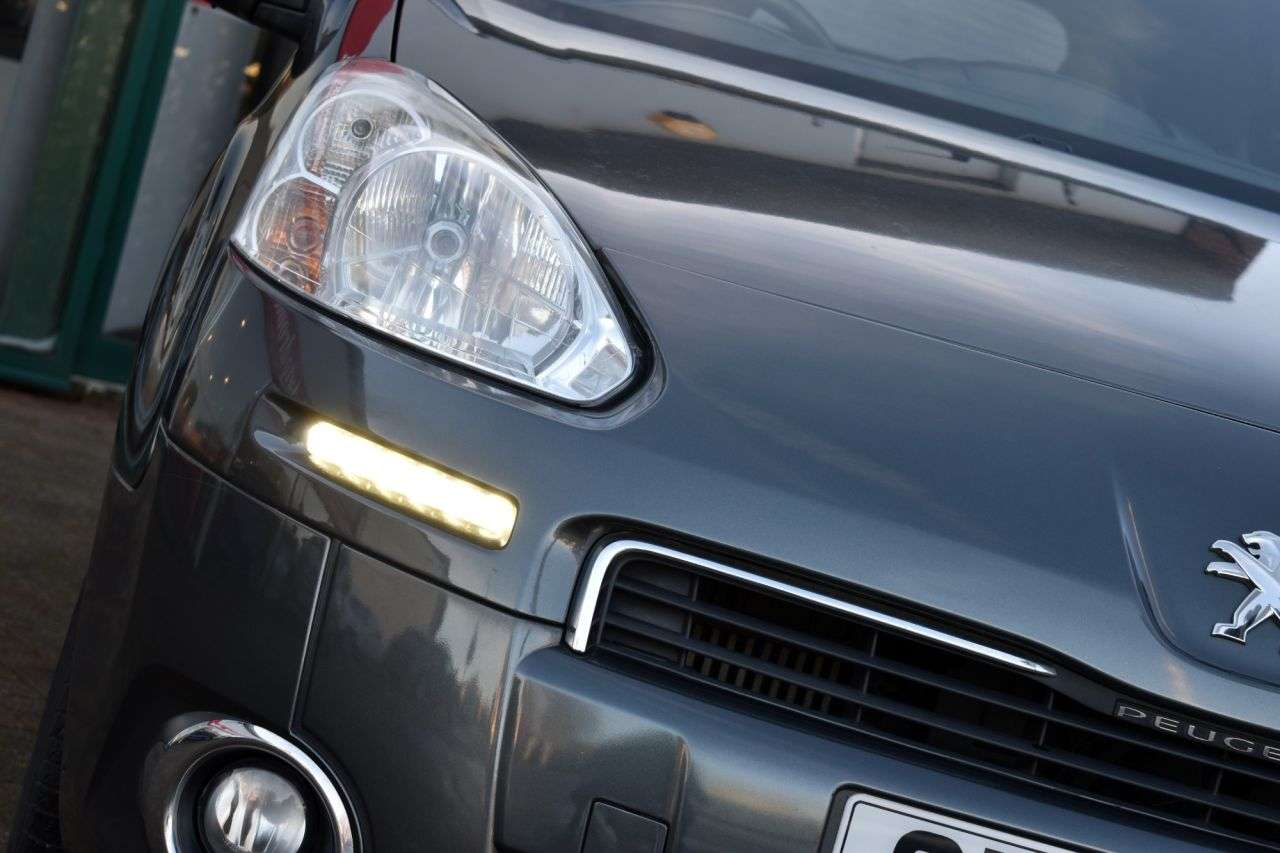 2015 PEUGEOT PARTNER TEPEE 2015 PEUGEOT PARTNER TEPEE