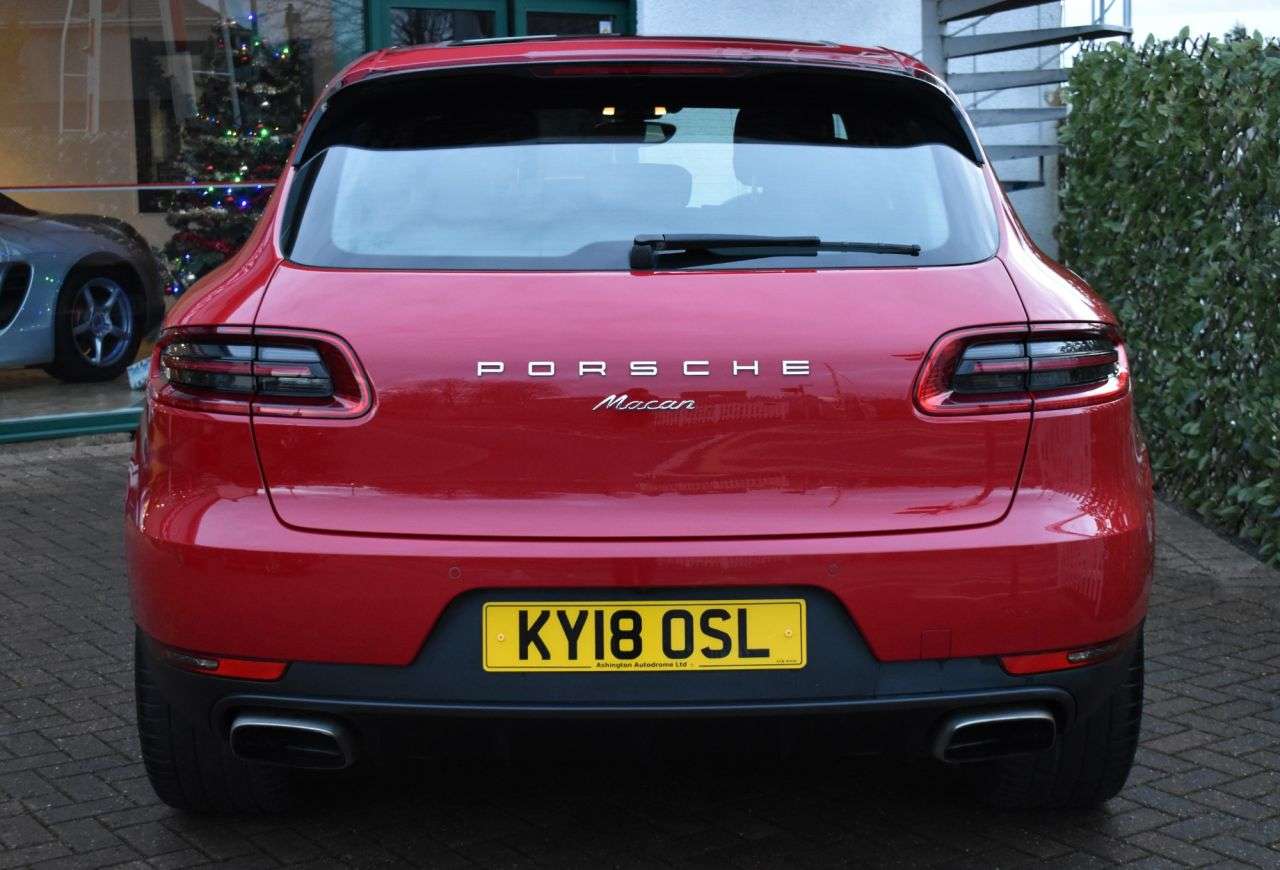 2018 PORSCHE MACAN 2018 PORSCHE MACAN