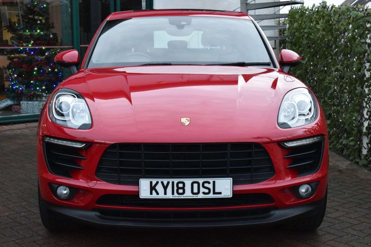 2018 PORSCHE MACAN 2018 PORSCHE MACAN