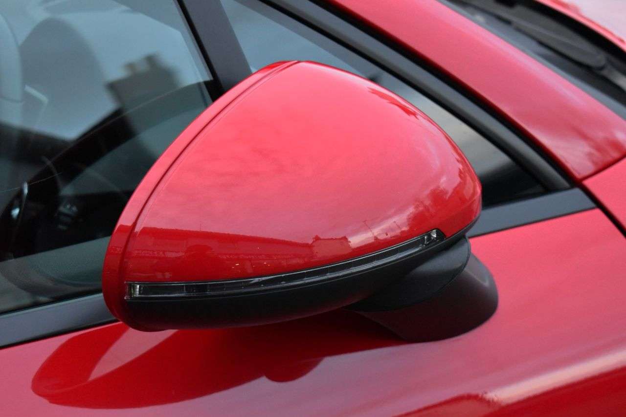 2018 PORSCHE MACAN 2018 PORSCHE MACAN