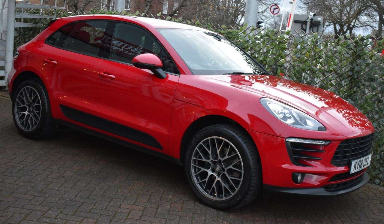 2018 PORSCHE MACAN 2018 PORSCHE MACAN