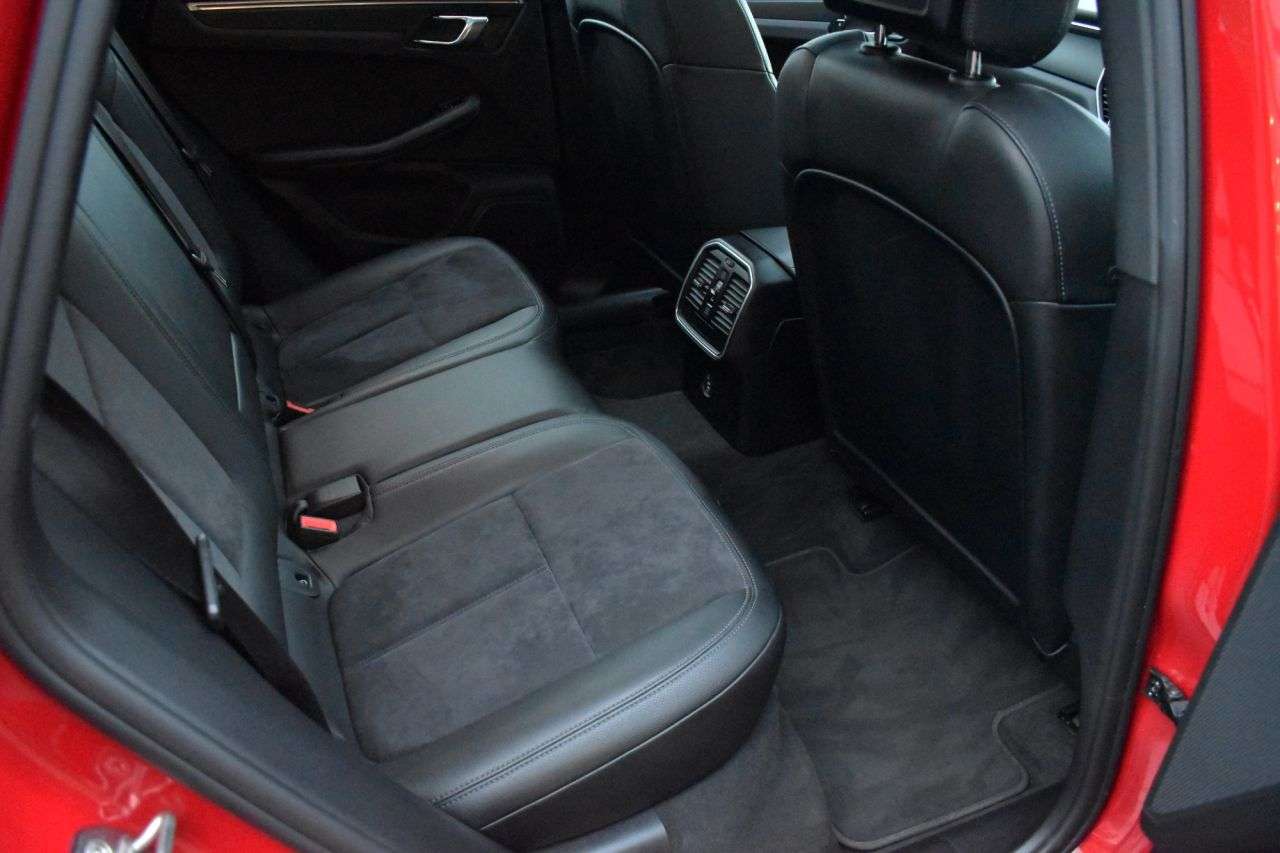 2018 PORSCHE MACAN 2018 PORSCHE MACAN