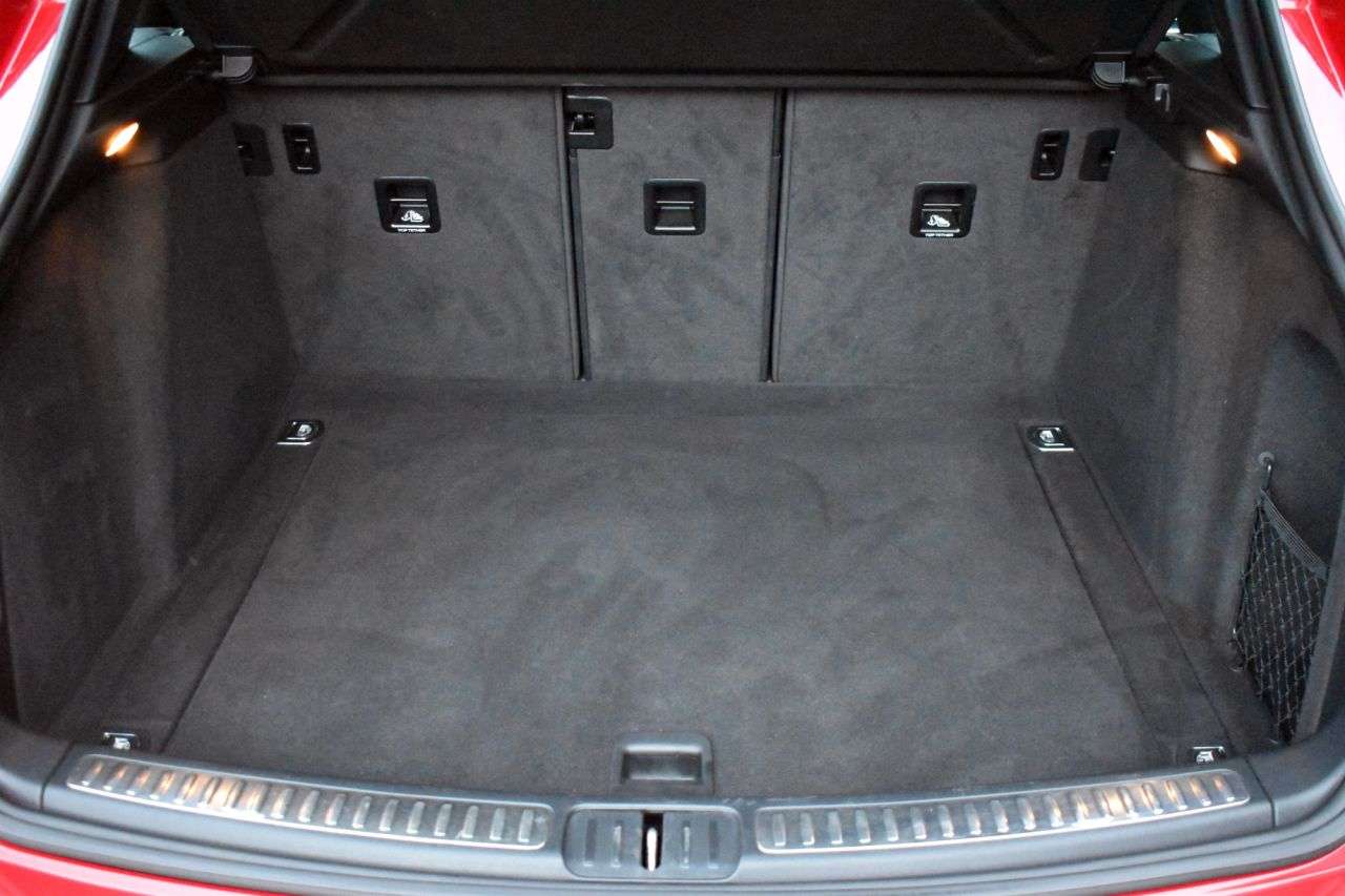 2018 PORSCHE MACAN 2018 PORSCHE MACAN