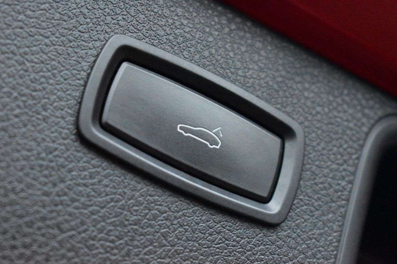 2018 PORSCHE MACAN 2018 PORSCHE MACAN