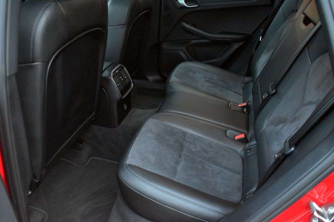 2018 PORSCHE MACAN 2018 PORSCHE MACAN