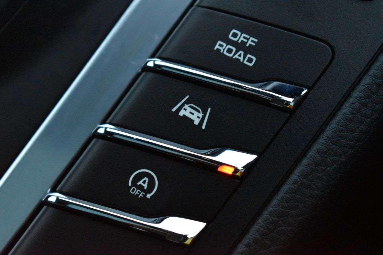 2018 PORSCHE MACAN 2018 PORSCHE MACAN