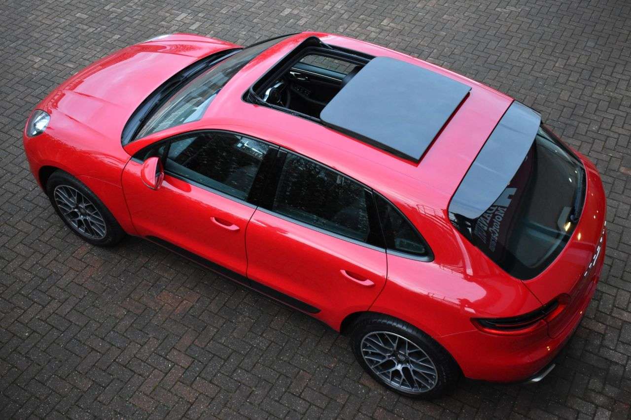 2018 PORSCHE MACAN 2018 PORSCHE MACAN