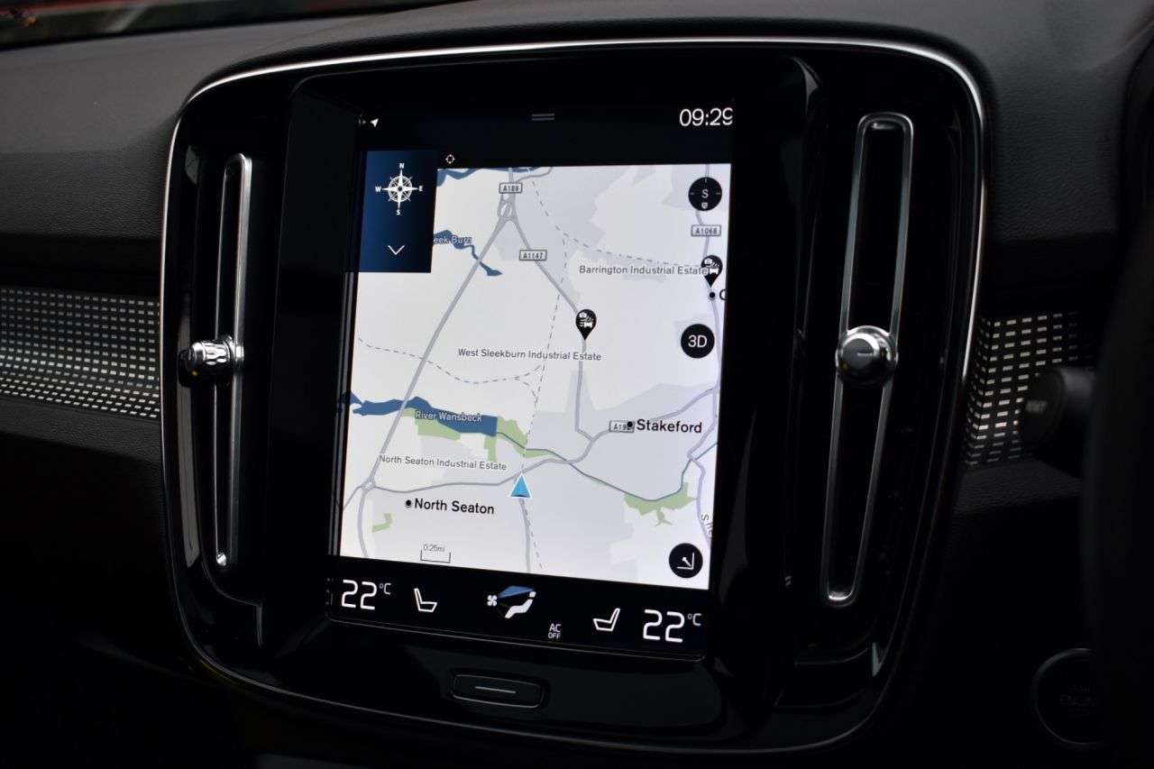 2020 VOLVO XC40 2020 VOLVO XC40