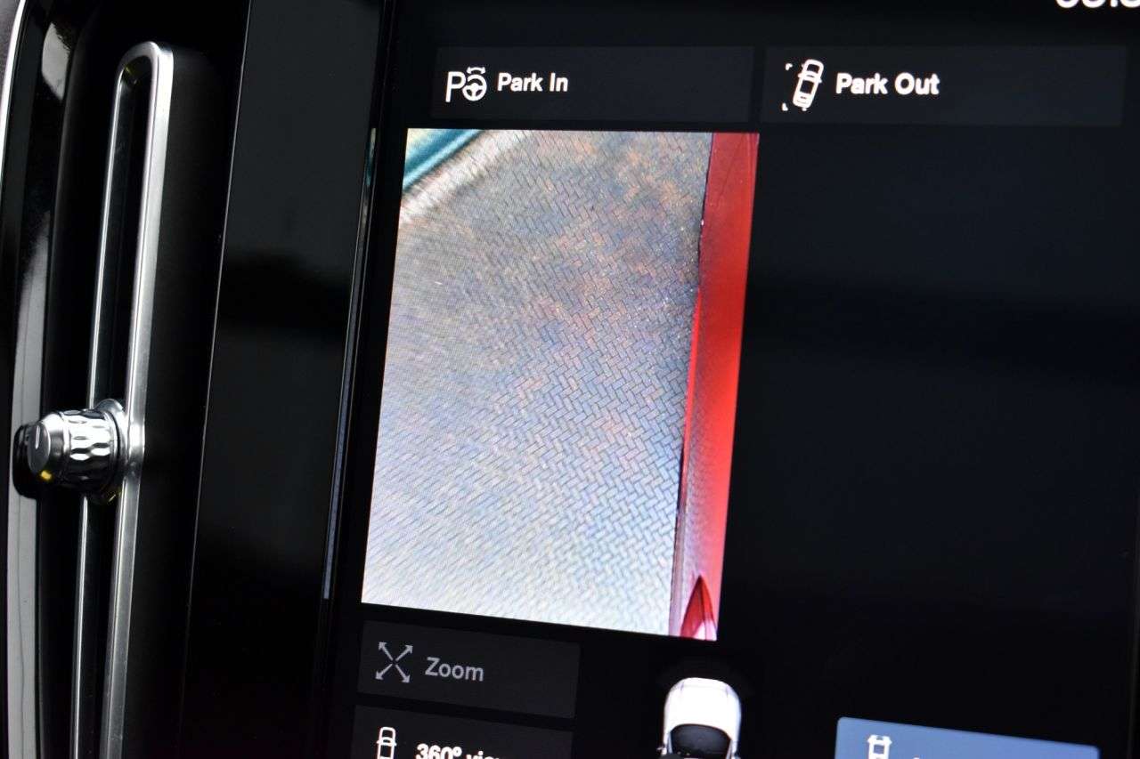 2020 VOLVO XC40 2020 VOLVO XC40