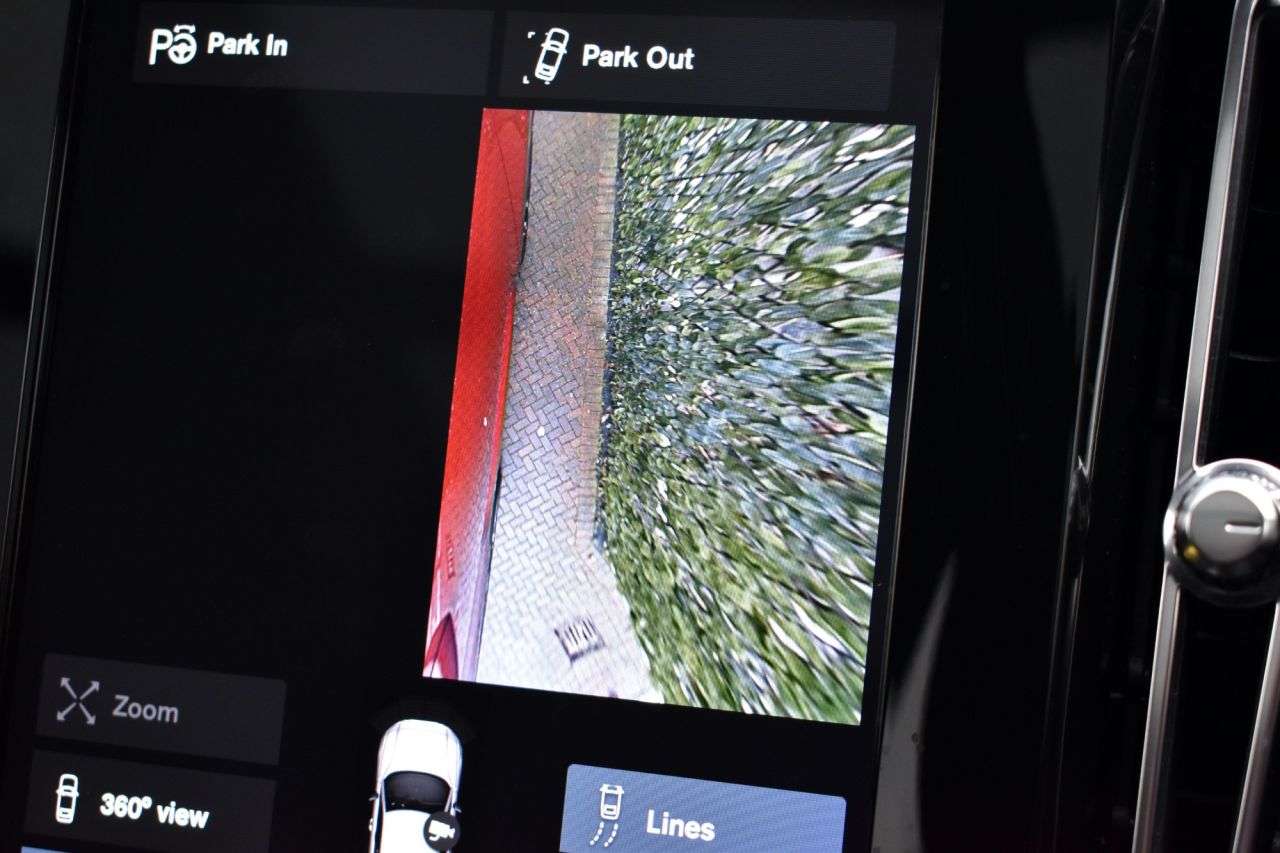 2020 VOLVO XC40 2020 VOLVO XC40