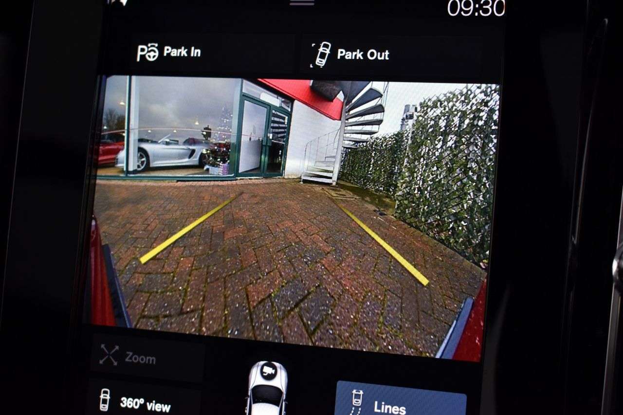 2020 VOLVO XC40 2020 VOLVO XC40