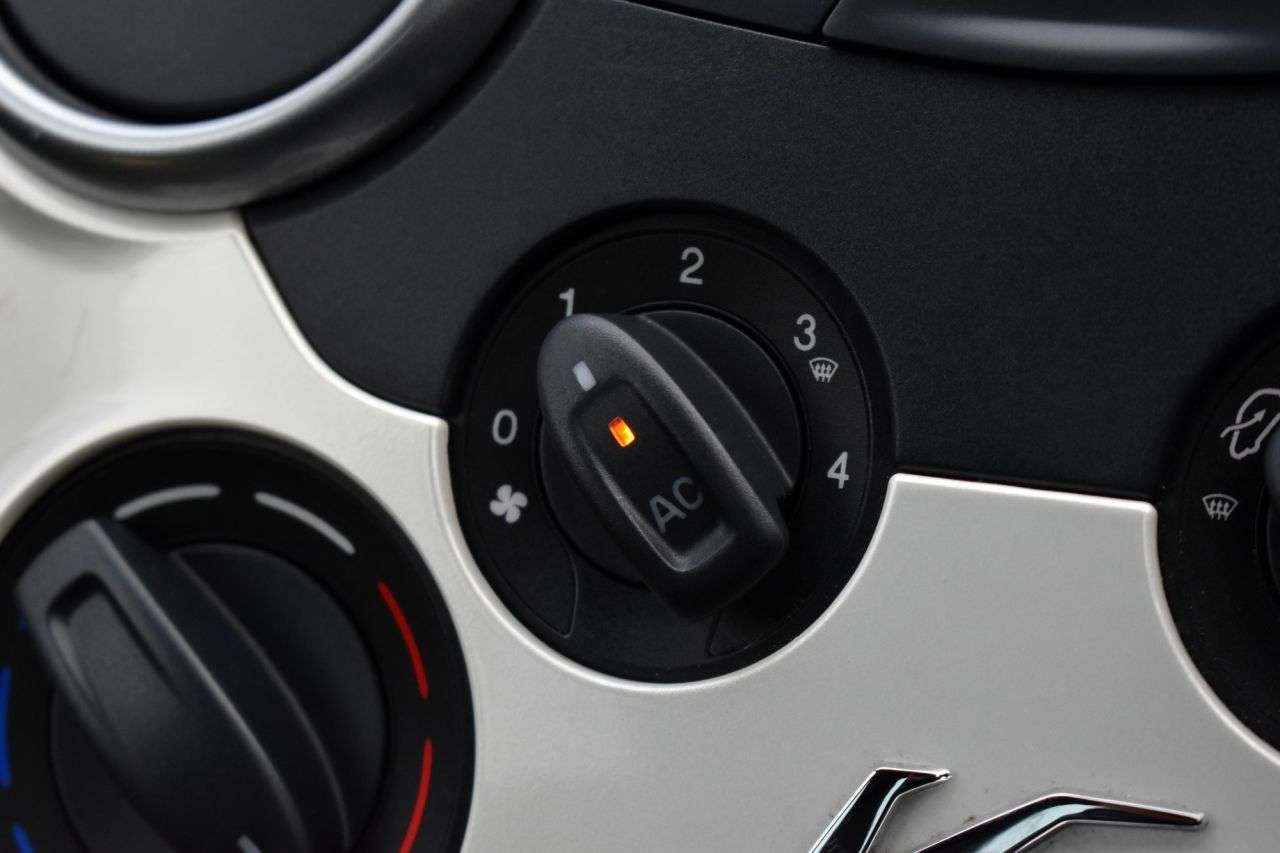 2013 FORD KA 2013 FORD KA