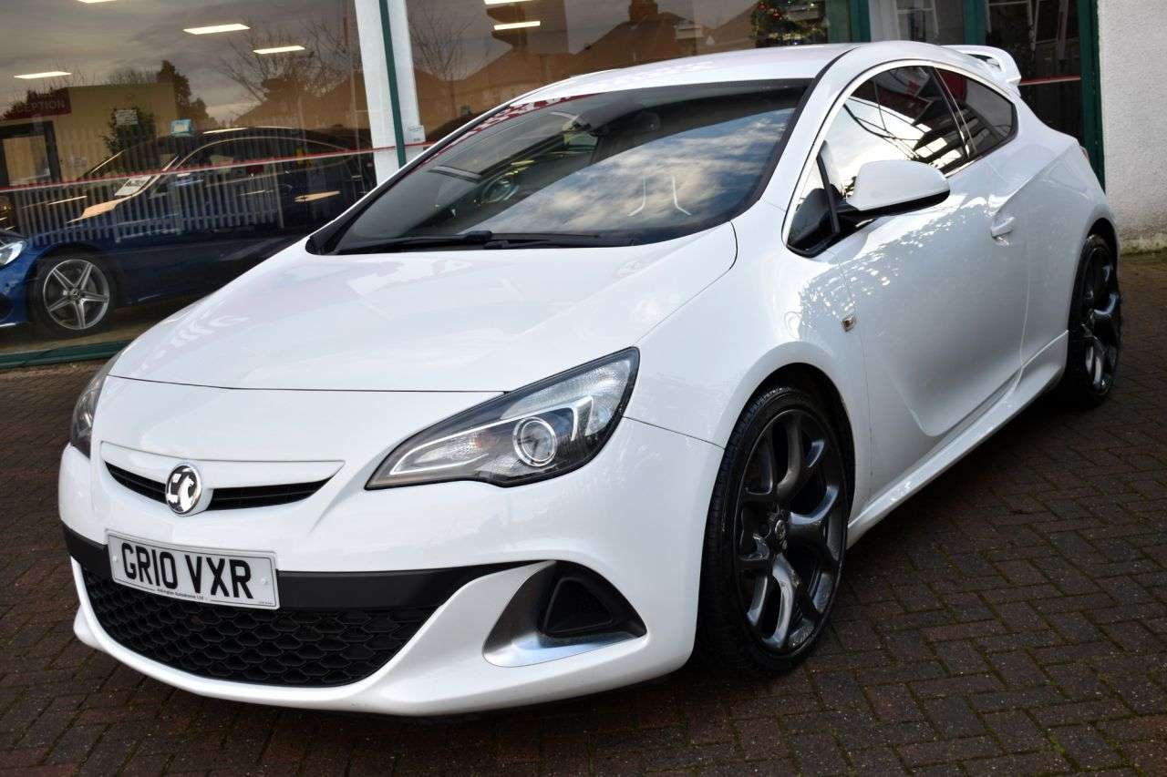 A 2016 VAUXHALL ASTRA GTC 2.0T VXR COUPE 3 DOOR 6-SPEED (276 BHP) Xenon / Heated Seats / Cruise A 2016 VAUXHALL ASTRA GTC 2.0T VXR COUPE 3 DOOR 6-SPEED (276 BHP) Xenon / Heated Seats / Cruise