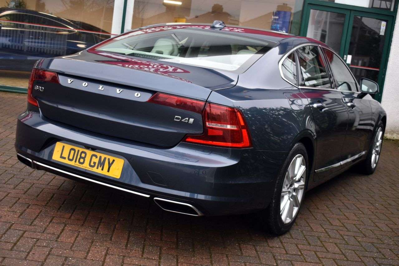 2018 VOLVO S90 2018 VOLVO S90