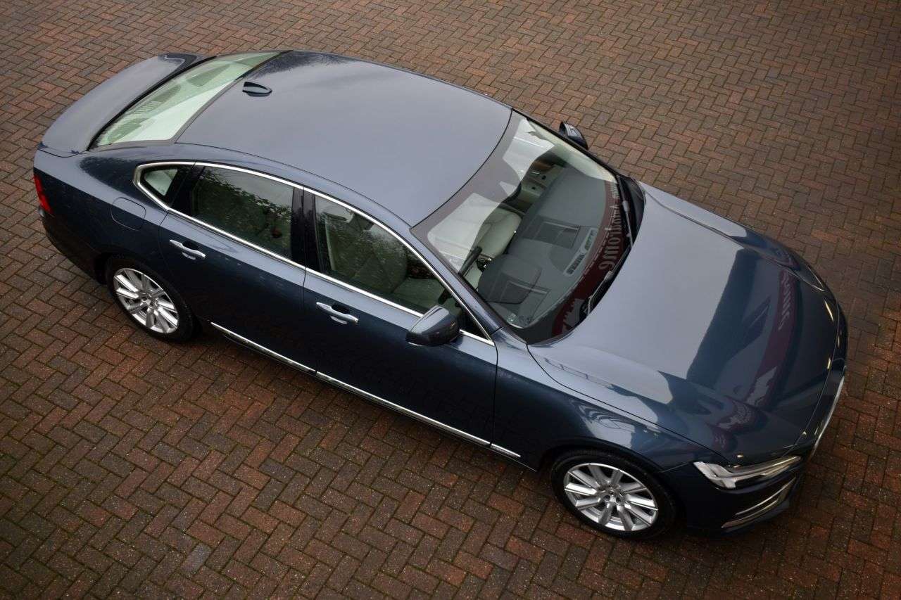 2018 VOLVO S90 2018 VOLVO S90