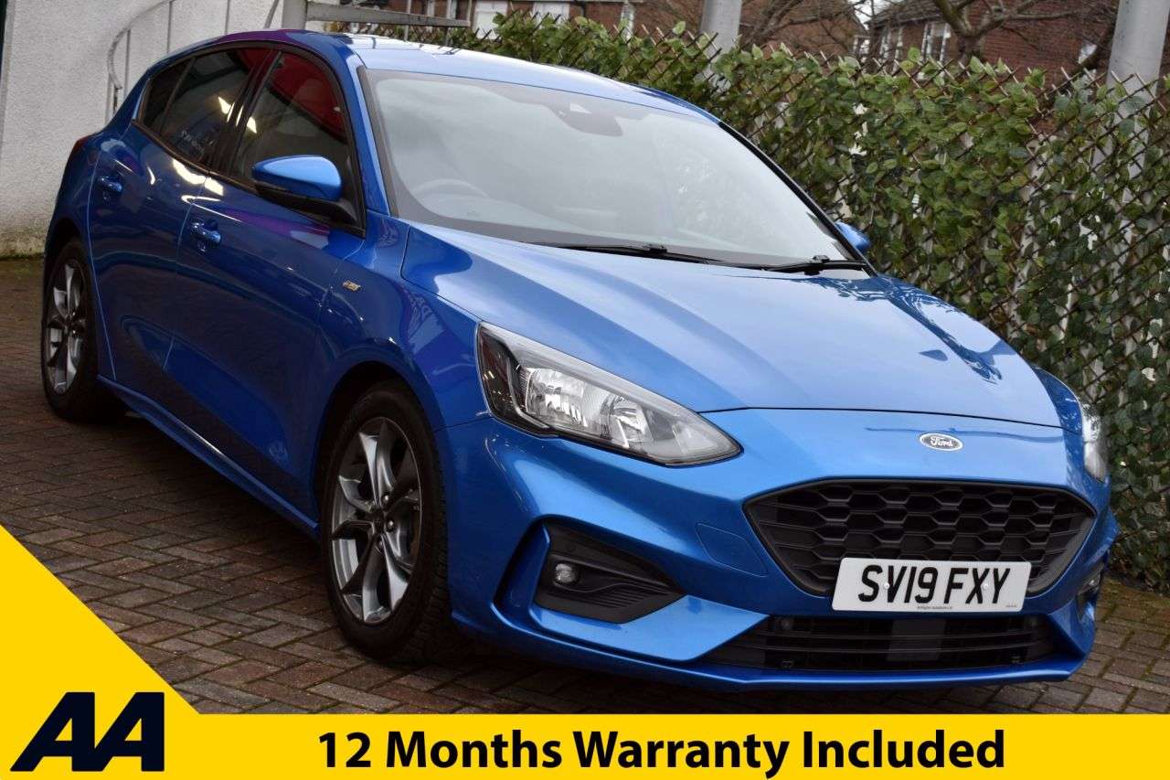 A 2019 FORD FOCUS 1.0T ST-LINE 5 DOOR 6-SPEED 123 BHP (EURO 6) CarPlay / Nav / Park Assist A 2019 FORD FOCUS 1.0T ST-LINE 5 DOOR 6-SPEED 123 BHP (EURO 6) CarPlay / Nav / Park Assist
