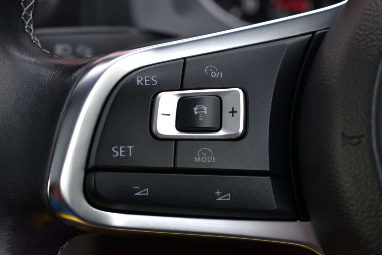 2017 VOLKSWAGEN GOLF 2017 VOLKSWAGEN GOLF