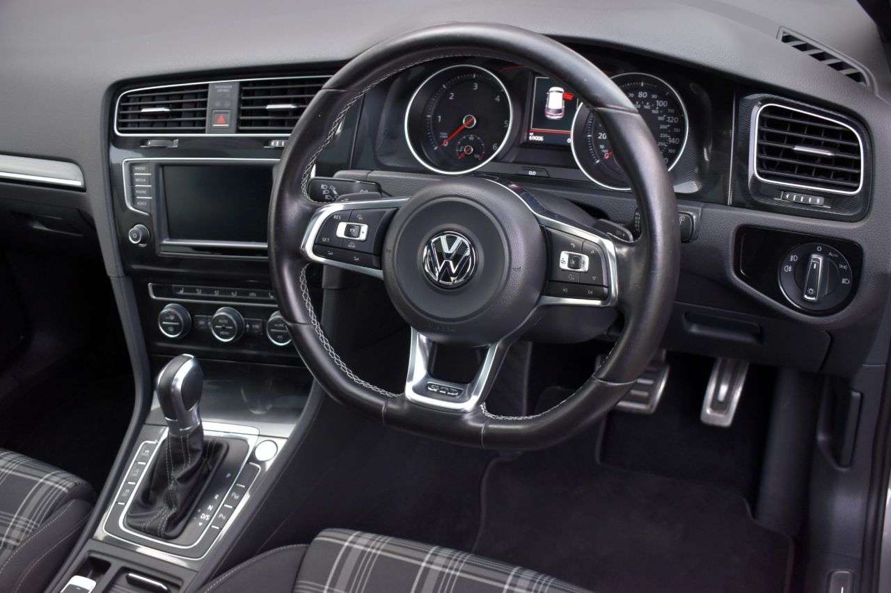 2017 VOLKSWAGEN GOLF 2017 VOLKSWAGEN GOLF