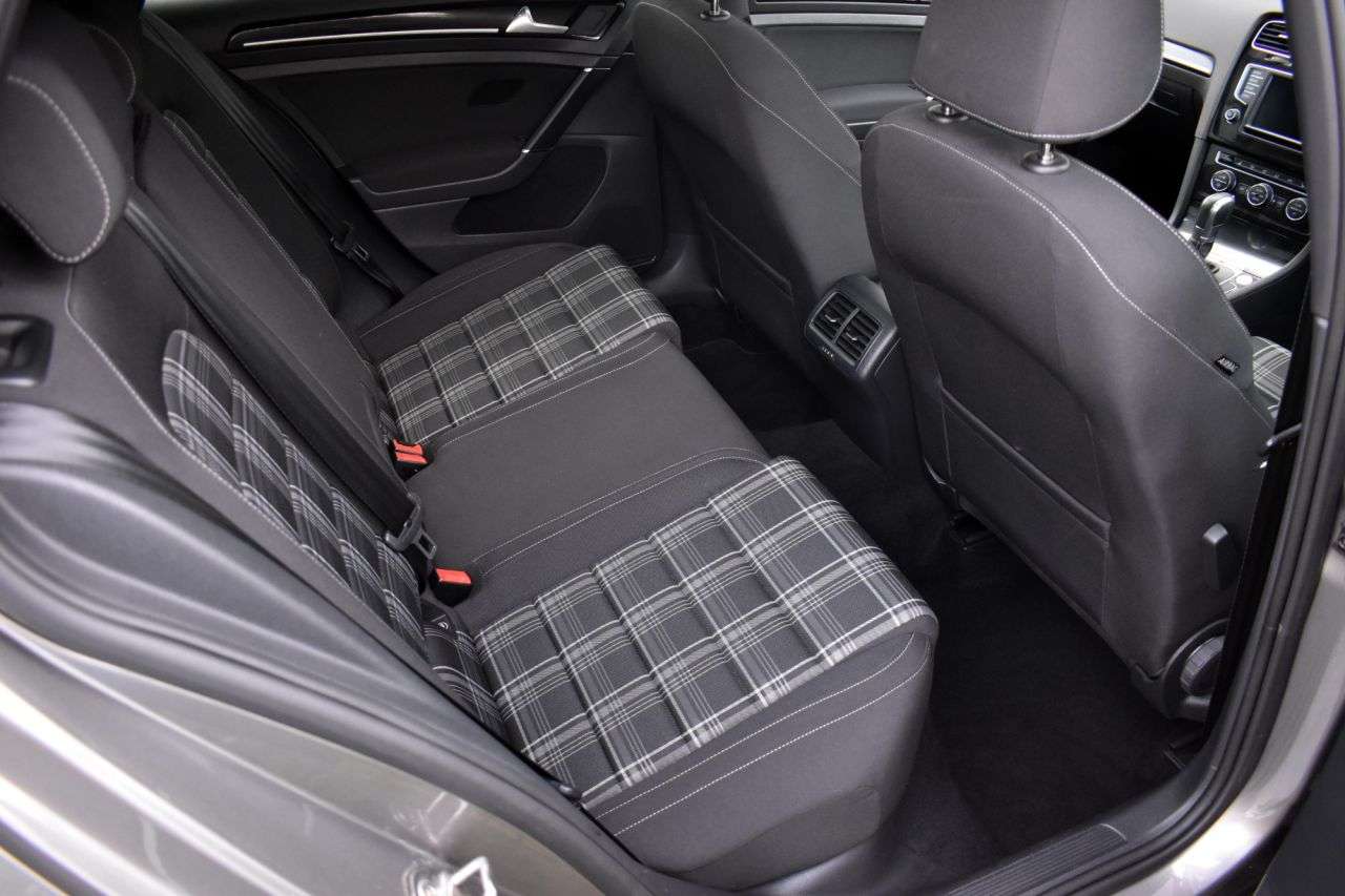 2017 VOLKSWAGEN GOLF 2017 VOLKSWAGEN GOLF