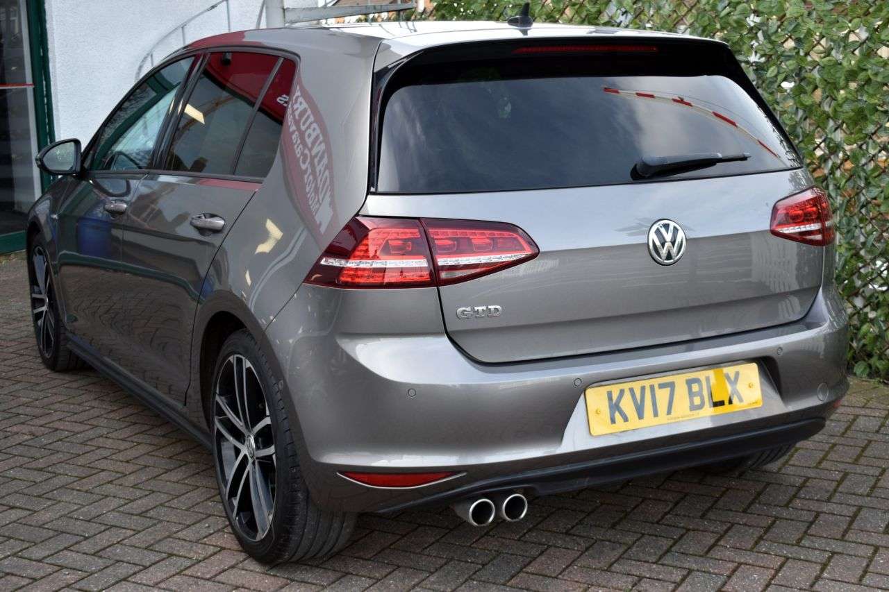 2017 VOLKSWAGEN GOLF 2017 VOLKSWAGEN GOLF