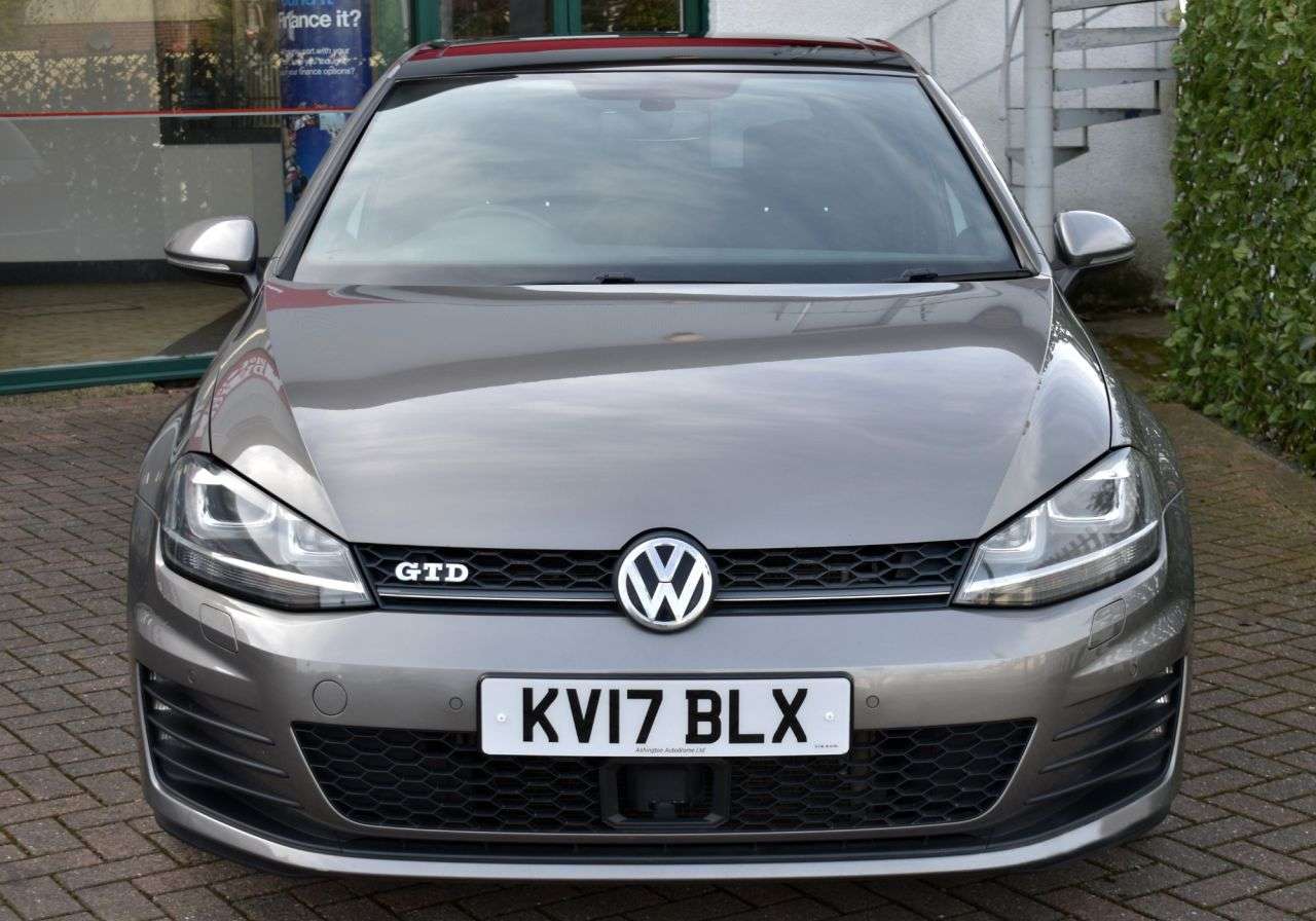 A 2017 VOLKSWAGEN GOLF 2.0 GTD 5 DOOR DSG AUTO 181 BHP (EURO 6) Panoramic Roof / Rev Camera A 2017 VOLKSWAGEN GOLF 2.0 GTD 5 DOOR DSG AUTO 181 BHP (EURO 6) Panoramic Roof / Rev Camera