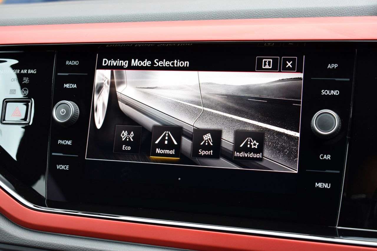 2019 VOLKSWAGEN POLO 2019 VOLKSWAGEN POLO