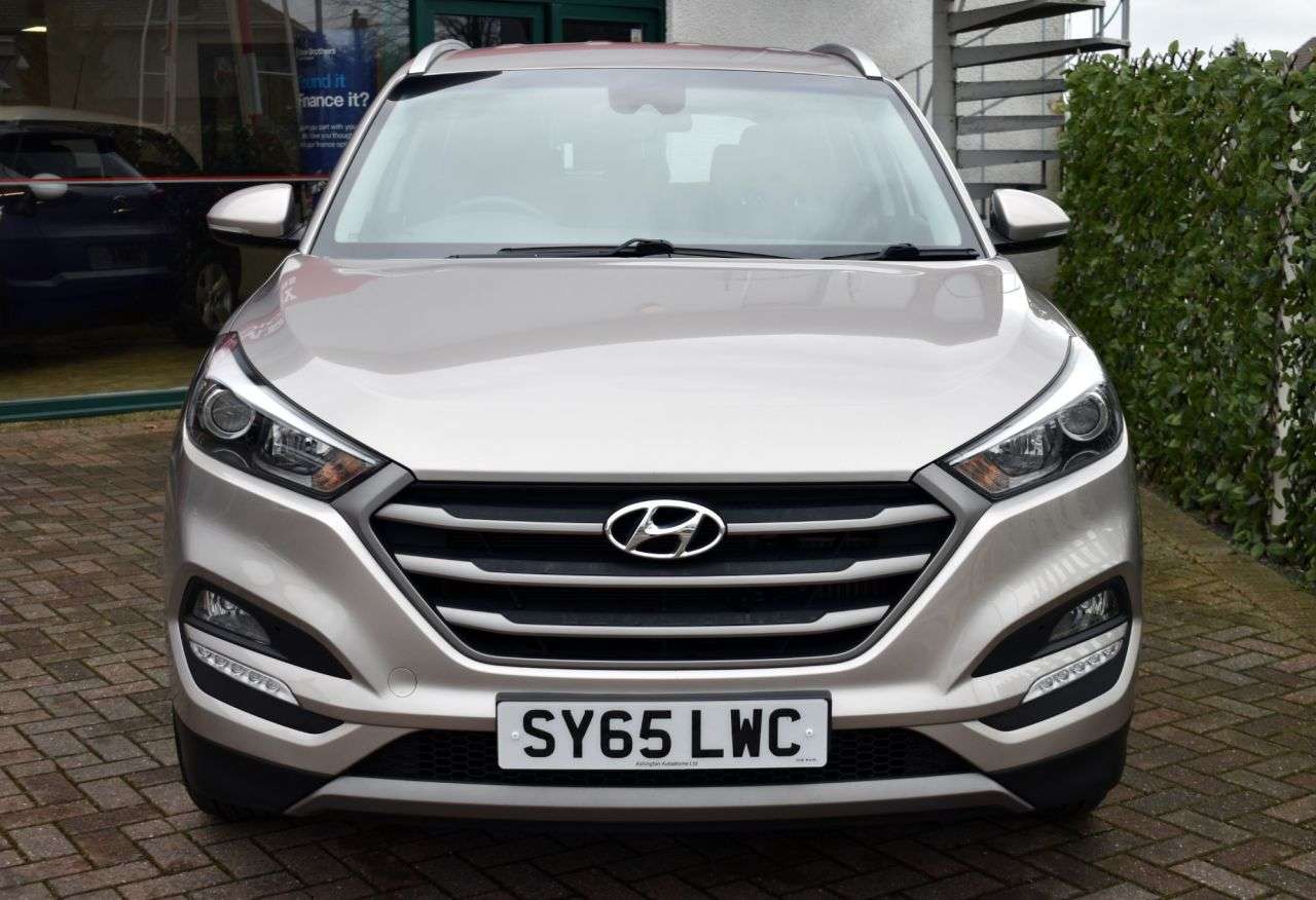 A 2015 HYUNDAI TUCSON 1.7CRDi SE NAV 5 DOOR 6-SPEED 114 BHP (EURO 6) Nav / Camera / DAB / Cruise A 2015 HYUNDAI TUCSON 1.7CRDi SE NAV 5 DOOR 6-SPEED 114 BHP (EURO 6) Nav / Camera / DAB / Cruise