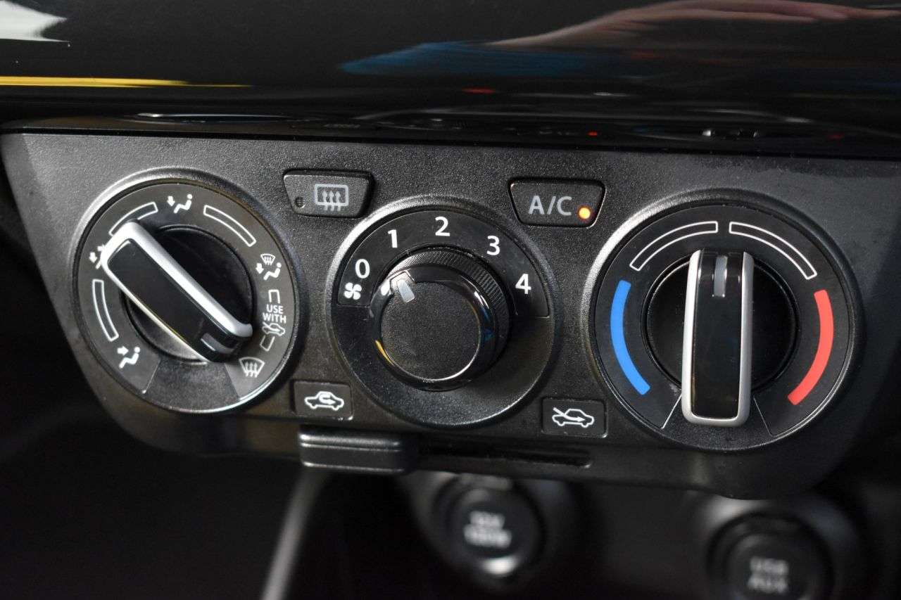 2017 SUZUKI SWIFT 2017 SUZUKI SWIFT