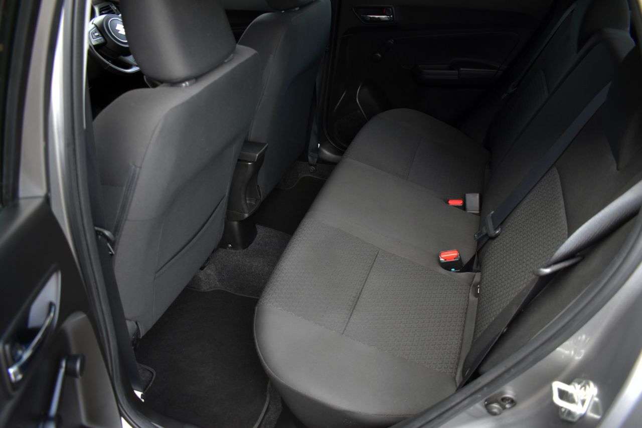 2017 SUZUKI SWIFT 2017 SUZUKI SWIFT