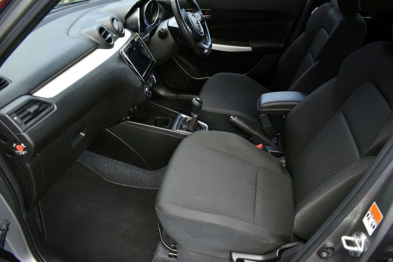 2017 SUZUKI SWIFT 2017 SUZUKI SWIFT