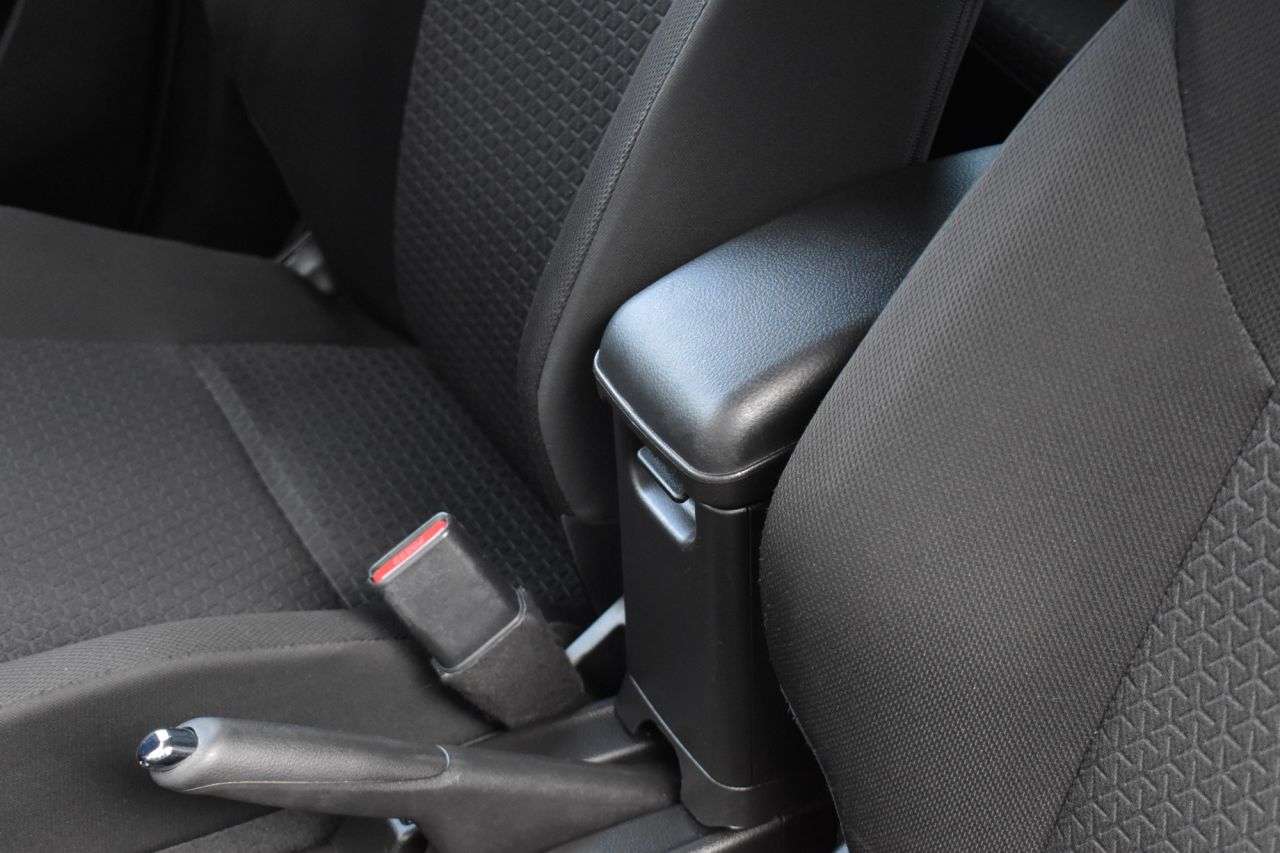 2017 SUZUKI SWIFT 2017 SUZUKI SWIFT