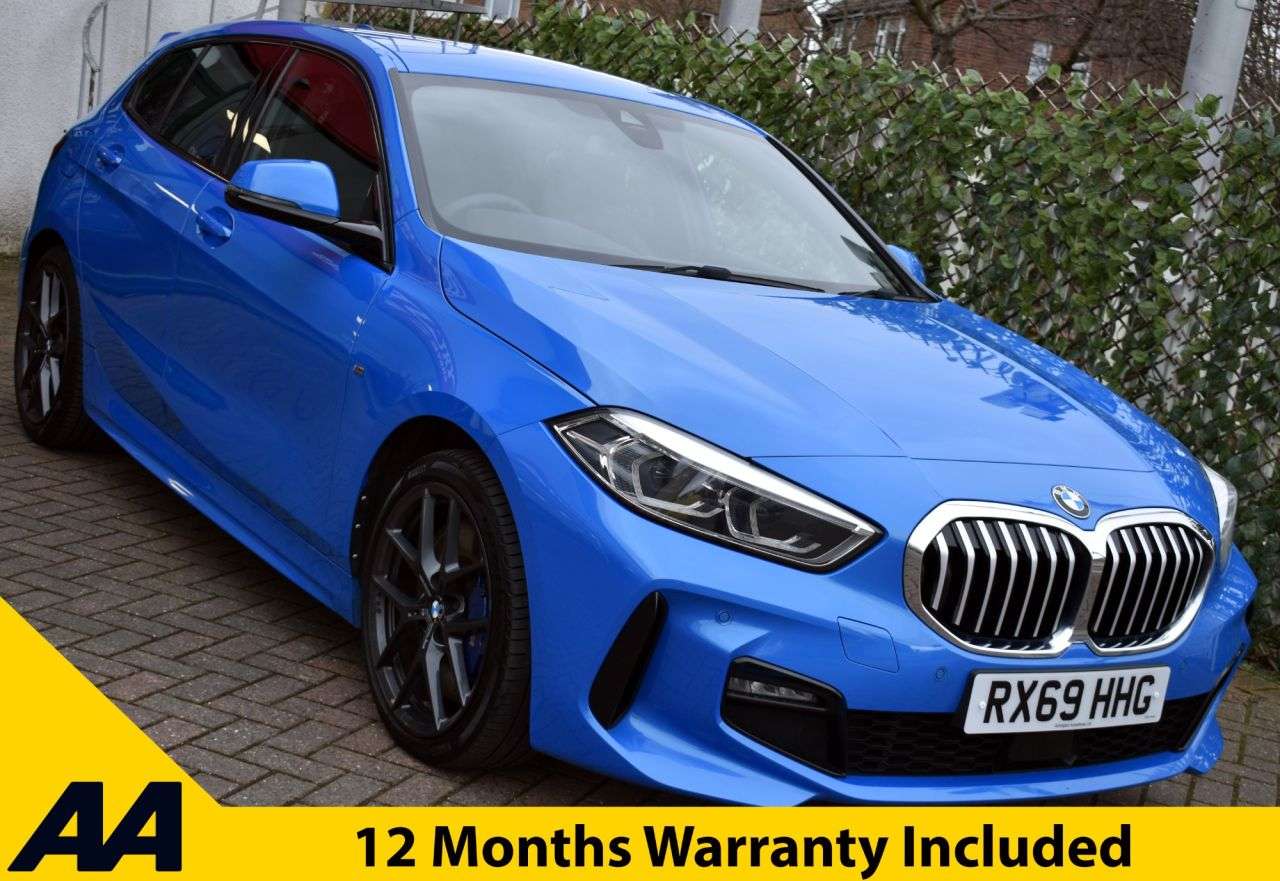 A 2019 BMW 1 SERIES 118i M-SPORT 5 DOOR 6-SPEED 138 BHP (EURO 6) M-Sport Plus Pack / Privacy Gl A 2019 BMW 1 SERIES 118i M-SPORT 5 DOOR 6-SPEED 138 BHP (EURO 6) M-Sport Plus Pack / Privacy Gl