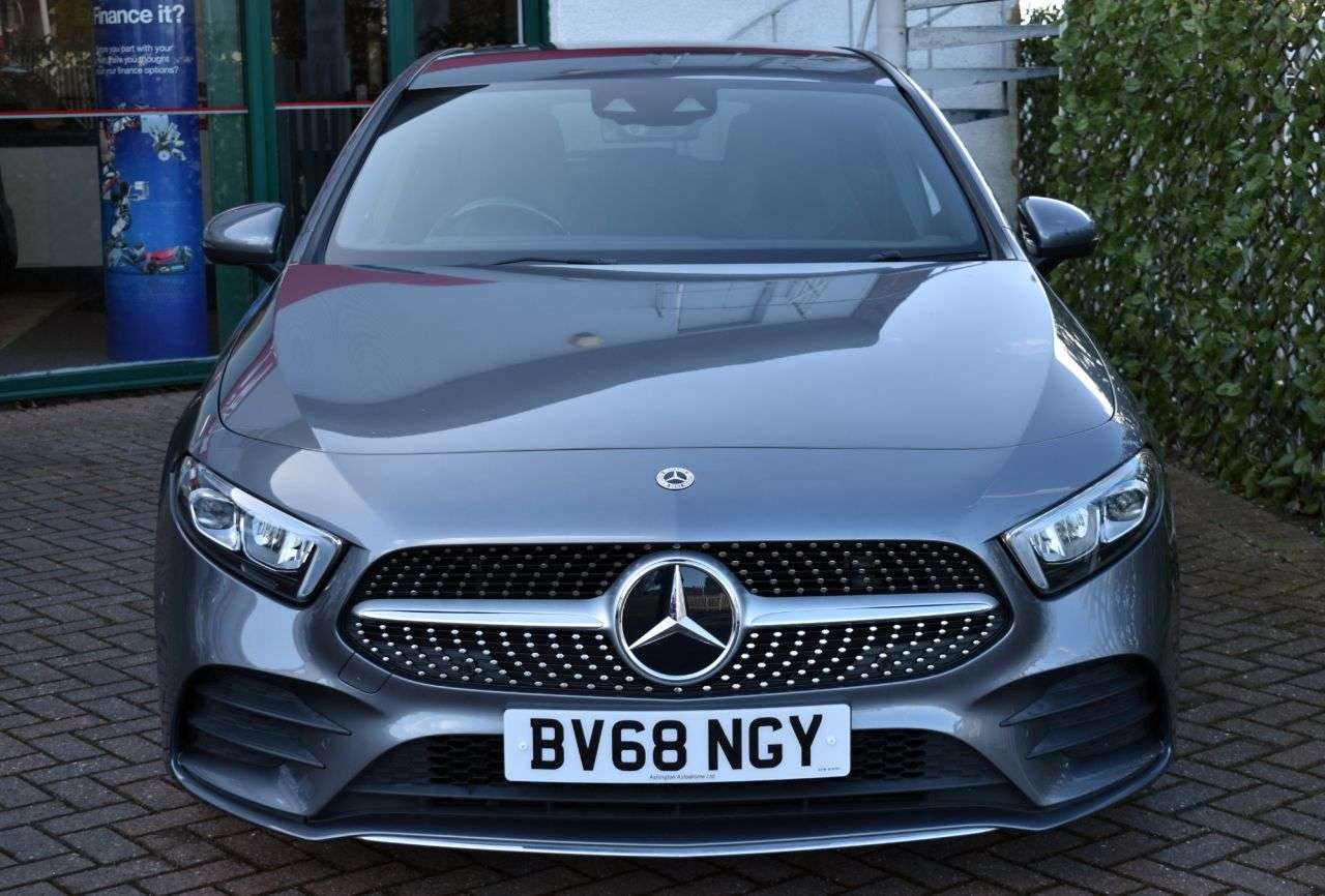 A 2018 MERCEDES-BENZ A-CLASS A200 AMG LINE PREMIUM 5 DOOR 7G-DCT AUTO 161 BHP (EURO 6) Navigation / Came A 2018 MERCEDES-BENZ A-CLASS A200 AMG LINE PREMIUM 5 DOOR 7G-DCT AUTO 161 BHP (EURO 6) Navigation / Came