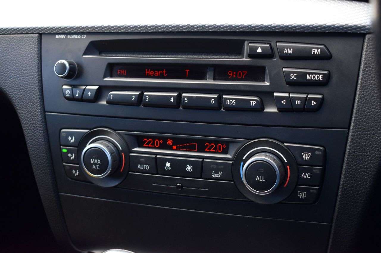 2012 BMW 1 SERIES 2012 BMW 1 SERIES