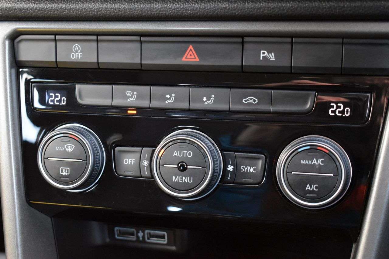 2020 VOLKSWAGEN T-ROC 2020 VOLKSWAGEN T-ROC