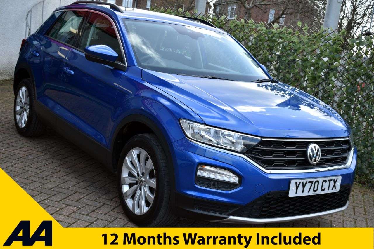 A 2020 VOLKSWAGEN T-ROC 1.5TSi SE 5 DOOR 6-SPEED 148 BHP (EURO 6) Apple CarPlay / DAB / Park Assist A 2020 VOLKSWAGEN T-ROC 1.5TSi SE 5 DOOR 6-SPEED 148 BHP (EURO 6) Apple CarPlay / DAB / Park Assist