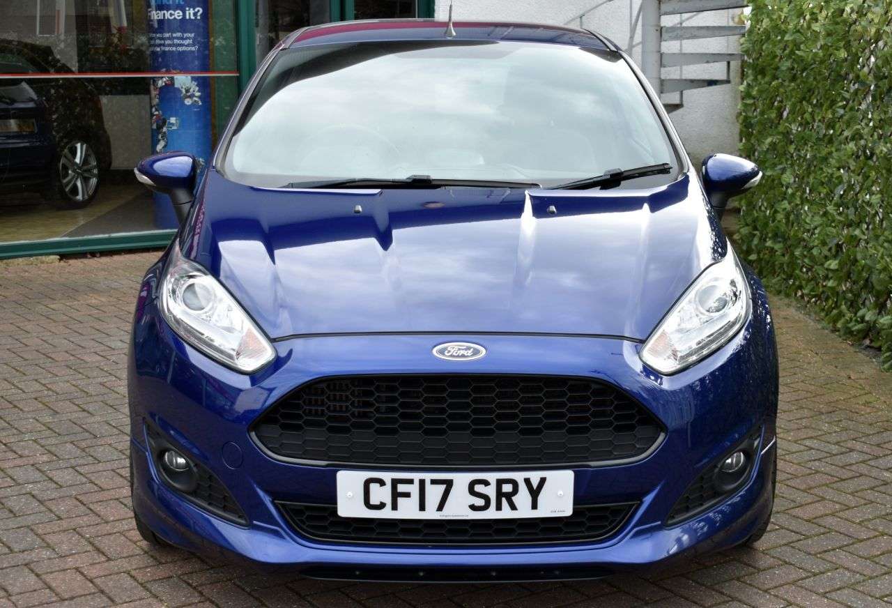 A 2017 FORD FIESTA 1.0T ECOBOOST ST-LINE 3 DOOR 6-SPEED 123 BHP (EURO 6) Sat Nav / Privacy Gla A 2017 FORD FIESTA 1.0T ECOBOOST ST-LINE 3 DOOR 6-SPEED 123 BHP (EURO 6) Sat Nav / Privacy Gla