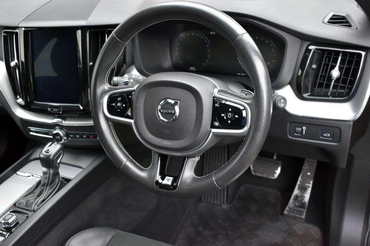 2019 VOLVO XC60 2019 VOLVO XC60